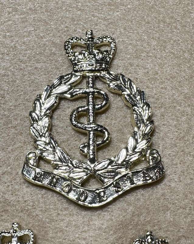 Rhodesian Medical Corps - QC - SET ANNODISED BERET AND COLLARS NO FLASHES