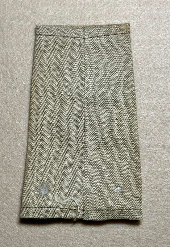 Rhodesian Medical Corps - CAPTAINS WITH RHODESIA METAL SHOULDER TITLE METAL SLIP ON WW2