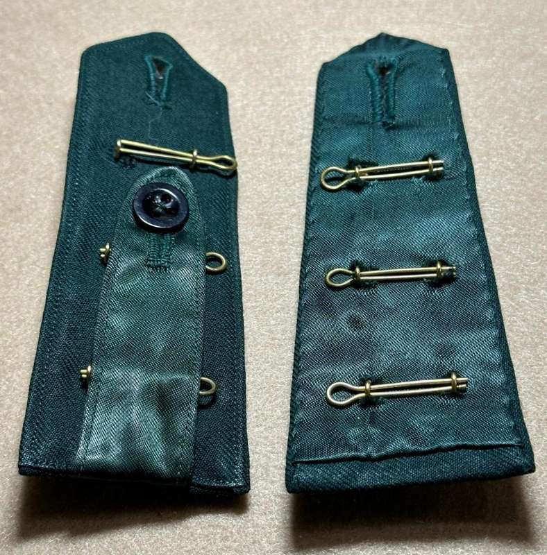 Rhodesian Medical Corps - SET CAPTAINS RANK FOR GREENS