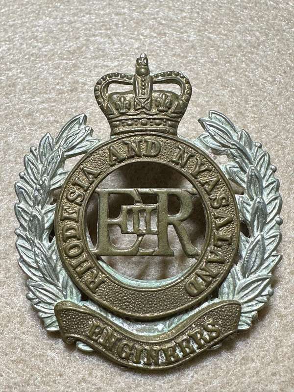 Rhodesian Corps of Engineers - Set Cap and Collars Rhodesia and Nyasaland QC - Variation 3