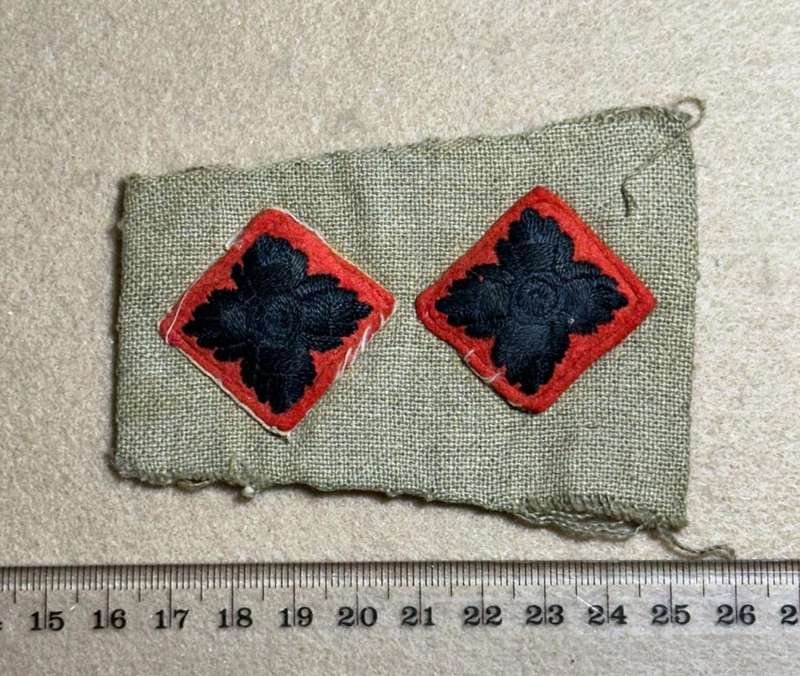 Rhodesian Forces - SINGLE LT RANK BOARDS/SLIP ONS WW2