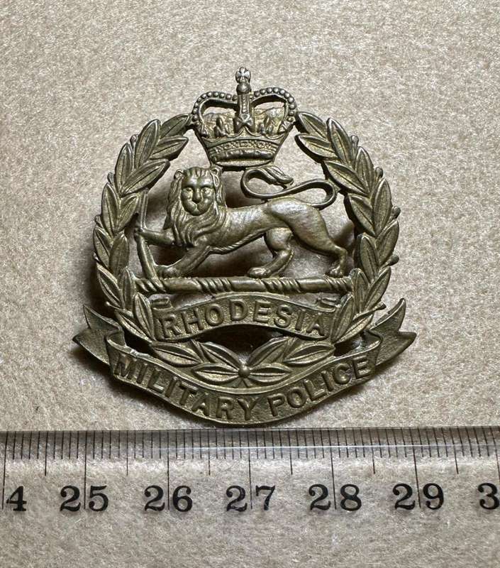 Rhodesian Corps of Military Police 1965-70 - SINGLE CAP WITH QC BRASS