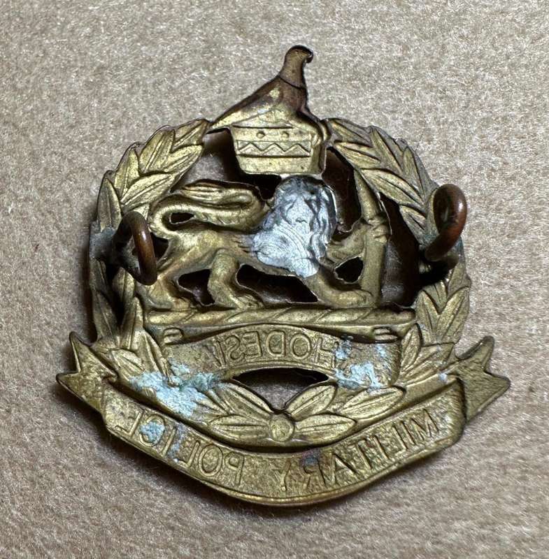 Rhodesian Corps of Military Police 1970-1980 - Cap Badge, Brass with Bird - Variation 3