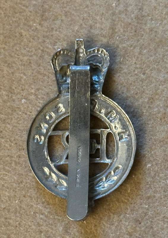 Rhodesian Prison Service - SINGLE CHROME CAP BADGE QC WITH SLIDER, Manufactured FIRMIN, London