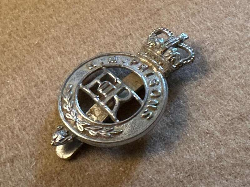 Rhodesian Prison Service - SINGLE CHROME CAP BADGE QC WITH SLIDER, Manufactured FIRMIN, London
