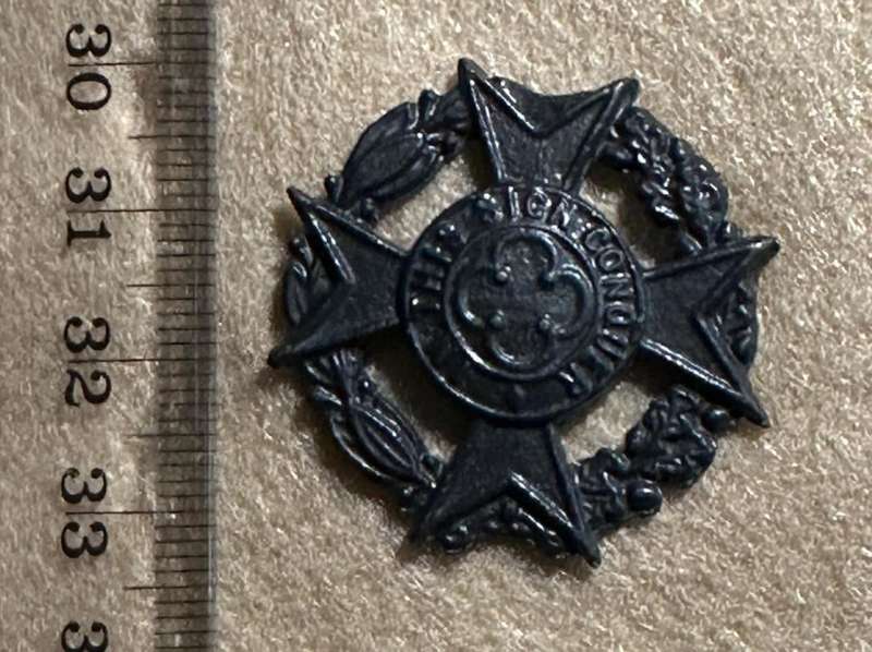 Rhodesian Corps of Chaplains - SINGLE BLACKENED BRASS BERET BADGE