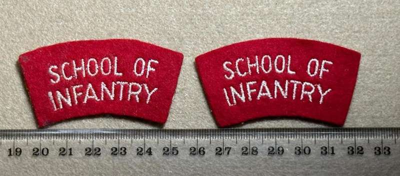 Rhodesian School of Infantry - PAIR OF RED SHOULDER TITLES