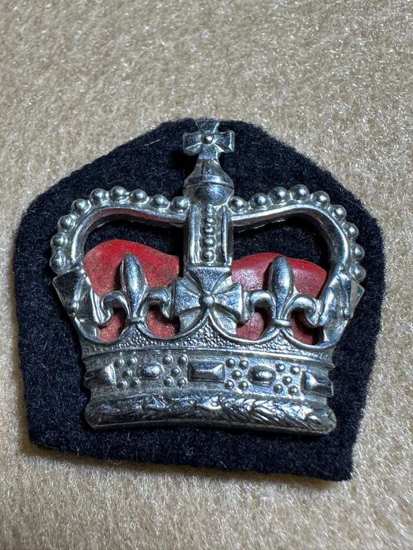 Northern Rhodesia Police - NRP - OFFICERS RANK CROWN QC, with Felt Backing