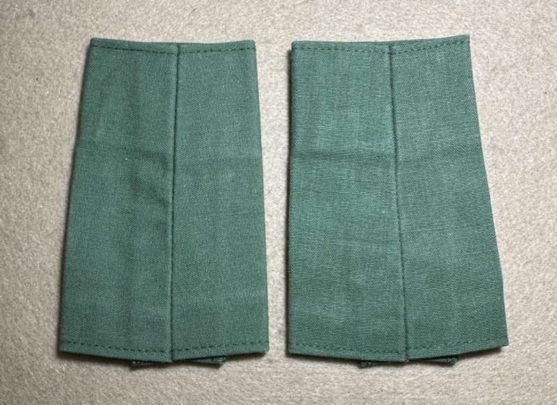 Rhodesian Guard Force - OFFICERS RANK - PAIR SLIP ON JUNIOR COMMANDANT GRADE 1