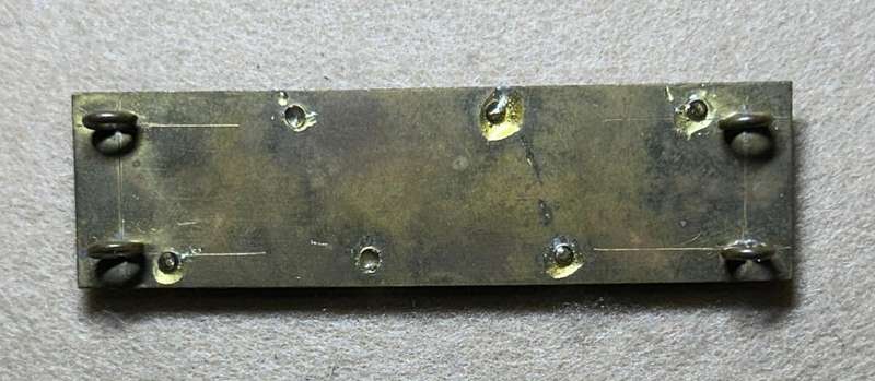 Rhodesian Guard Force - 1 ASS COMMANDANT RANK BRASS PLATE AND BROWN ENAMEL EPAULETTE RANK BADGE