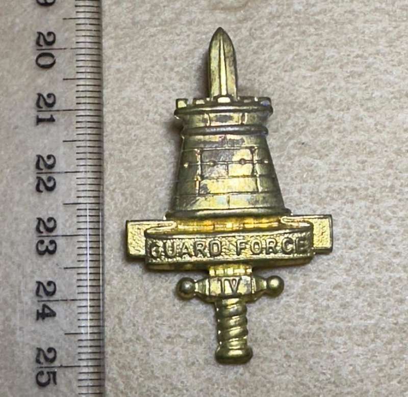 Rhodesian Guard Force - Brass Cap Badge Gilt - Variation 3