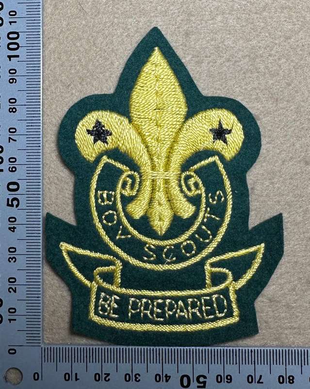 Rhodesian Boy Scouts - GREEN AND GOLD CAP BADGE VARIANT