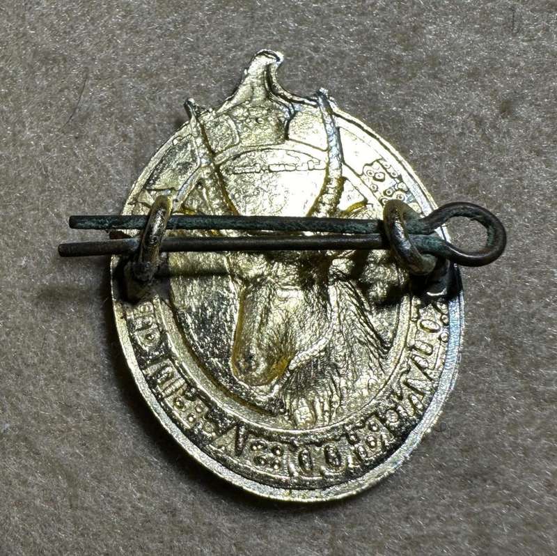 Rhodesian PARKS AND WILDLIFE - NAT PARKS AND WILDLIFE RHODESIA CAP BADGE