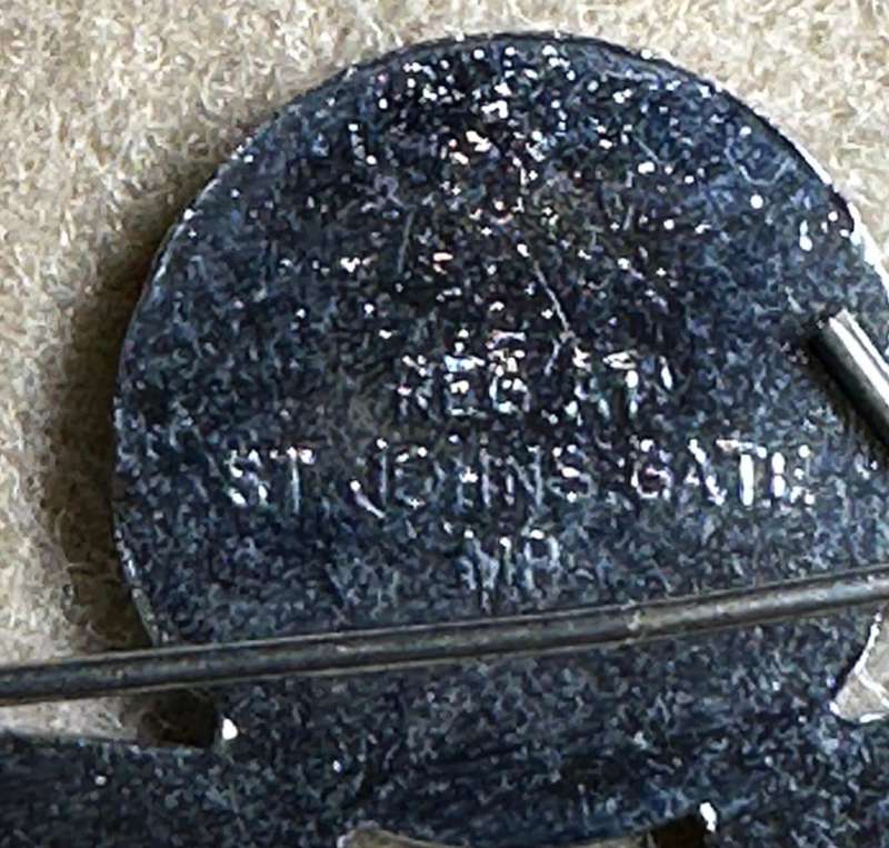 Rhodesian ST JOHNS - BROOCHE, Registered at St Johns Gate, London