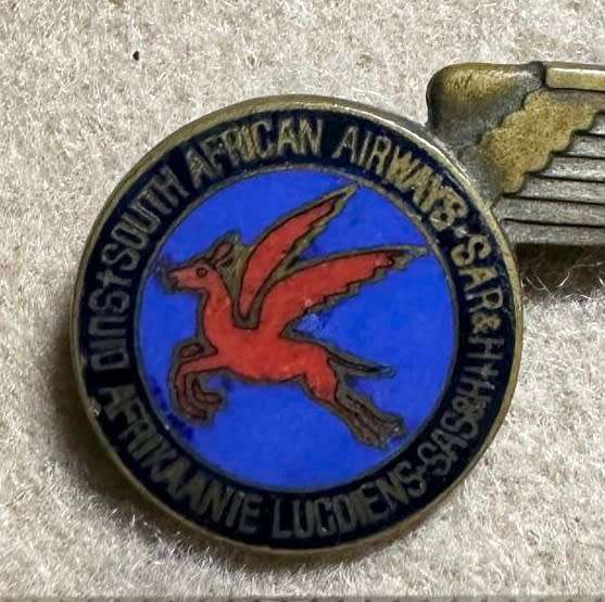 South African Civil Aviation - SAA HALFWING FLYING SPRINGBAK PIN - SAR&H - BROKEN