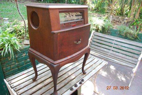 BEAUTIFULL RADIO CABINET NO RADIO INSIDE MADE IN ENGLAND ONE OF163 MADE THIS IS NO. 54