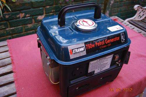 STRAMM 750W PETROL GENERATOR AS GOOD AS NEW
