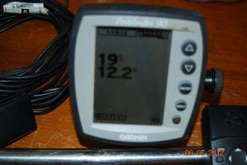 GARMIN 90 FISHFINDER IN PERFECT WORKING CONDITION