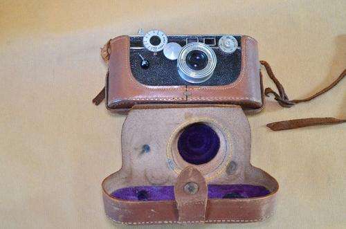 VINTAGE AMERICAN CAMERA