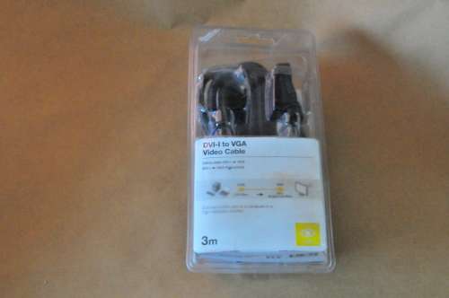 BRAND NEW DVI-1 TO VGA CABLE PACKING BROKEN