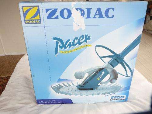 NEW ZODIAC PACER POOL CLEANER  (BARACUDA)