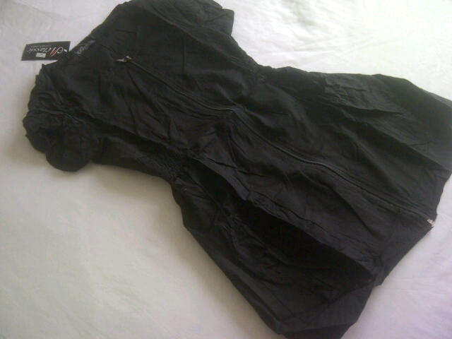 **Cute Ladies Full Front Zip Top**Great for summer**Perfect with a Jeans**Brand New**XXL ONLY***