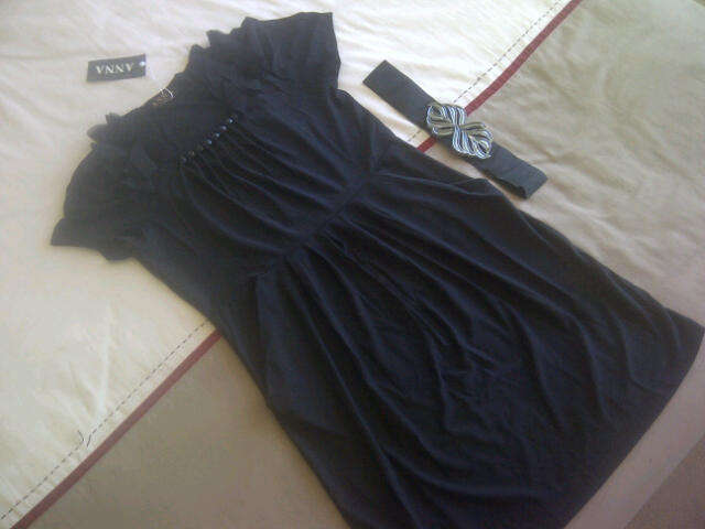 **Stunning Ladies Black Dress/Top***Beautiful Design, Front Pockets & Belt***XL ONLY***BRAND NEW***