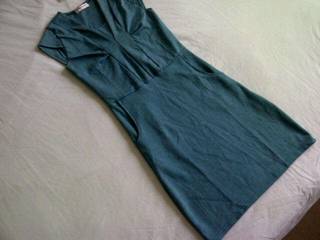 **Cute, Stylish, Funky Ladies Blue Dress with Front Pockets***XL ONLY**Great Quality Item**