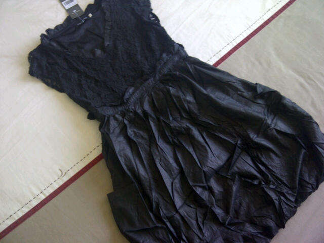 ***Stunning Ladies Short Dress with Lace Like Top Area***BEAUTIFUL***XXXL ONLY***