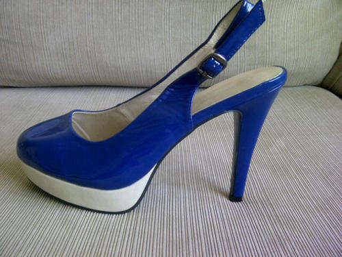 ***Stunning Ladies Blue/White Leather look High Heels***Size 5, 6 ONLY***BEAUTIFUL***BRAND NEW***
