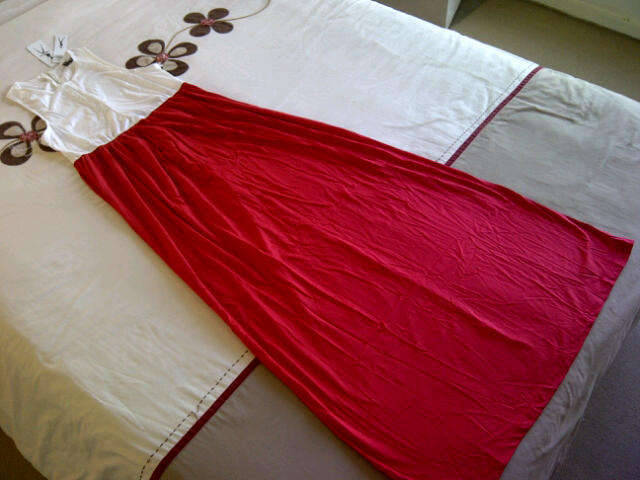 ***Beautiful Ladies Red Long Sleeveless Dresses with Stunning Colours & Zip Back***L ONLY***