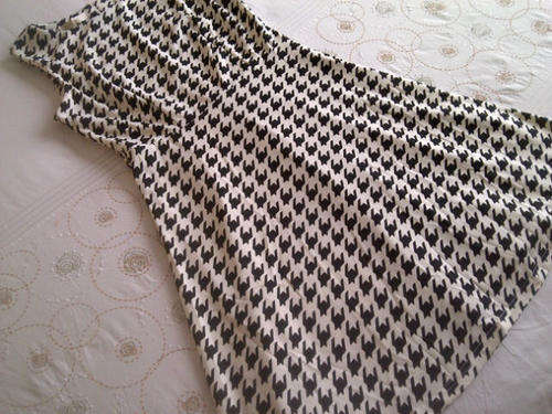 **Beautiful Ladies Sleeveless Dress with Exquisite Design & Belt**S, M, L, XL**4 Colours**STUNNING**