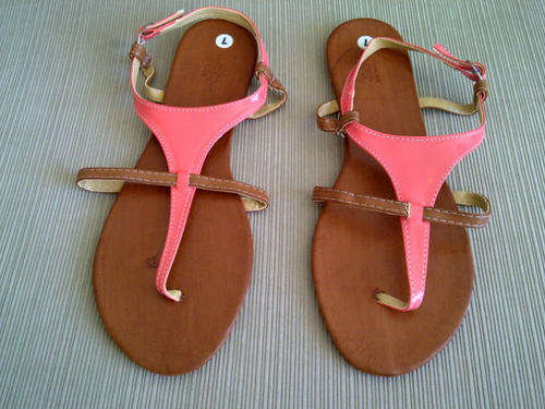 ***Cute Ladies Sandals***3 Different Colours & Designs***Size 4, 5, 6, 7, 8 ONLY***BRAND NEW***