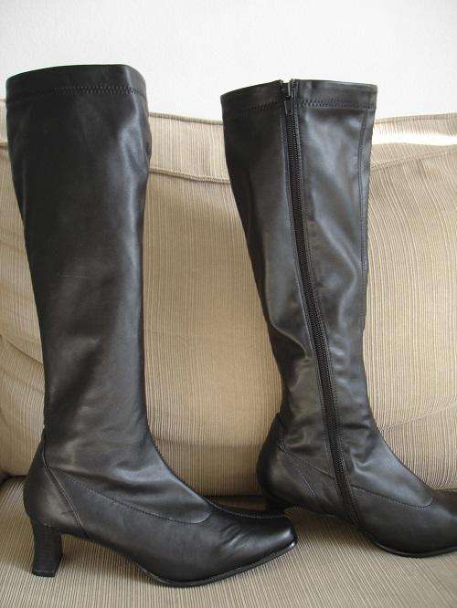 ***Beautiful Ladies Long Black Leather Like Boots***Size 6, 7, 8 ONLY***STUNNING***BRAND NEW***