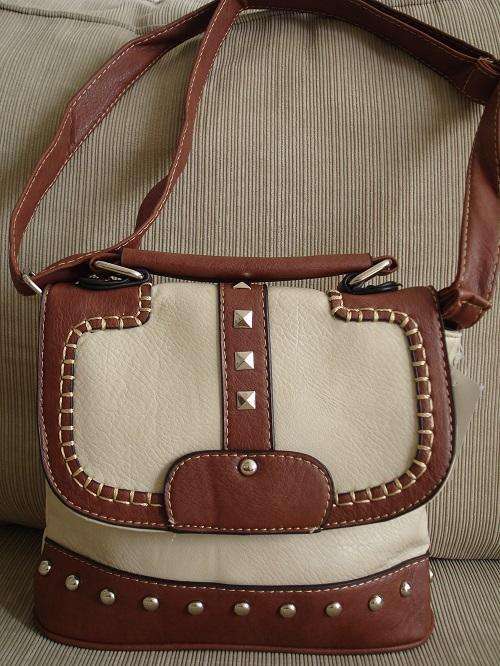 **Cute Ladies Cream/Tan PU Leather Sling bag With Beautiful Detail & Design***BRAND NEW**