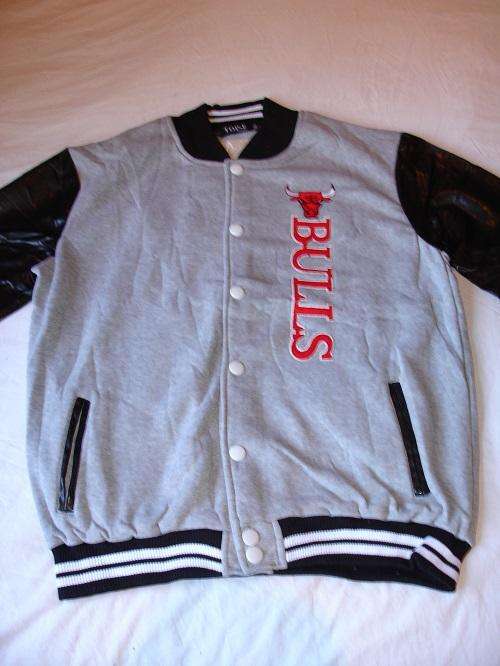 ***Funky Men's CHICAGO BULLS Base Ball Style Jackets With Leather Like Sleeves***2 STYLES***XXL***