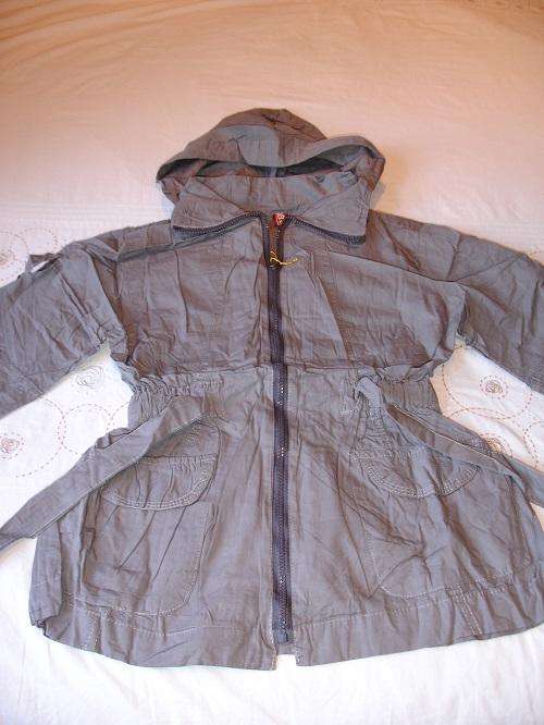 **Cute & Funky Ladies Grey Hooded Top/Jacket**Great With A Jeans**S, M ONLY**BRAND NEW**