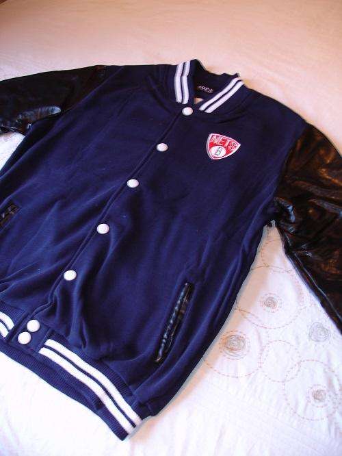 ***Funky Men's Brooklyn Nets Base Ball Style Jackets With Leather Like Sleeves***NAVY/BLACK***XL***