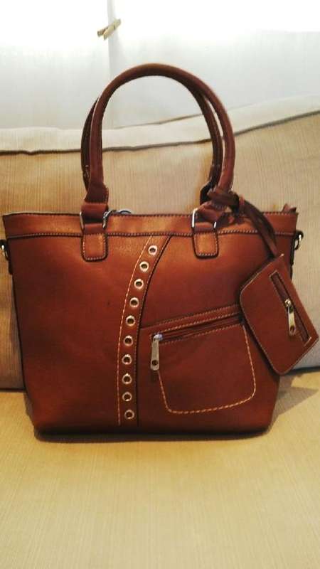 **Stunning Ladies TAN 3pc PU Leather Handbag Set**Beautiful Detail & Design**BRAND NEW**