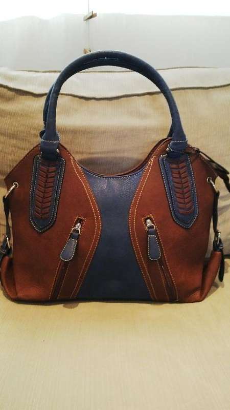 **Stunning Ladies Tan/Blue PU Leather Handbag With Beautiful Detail & Design**BRAND NEW**