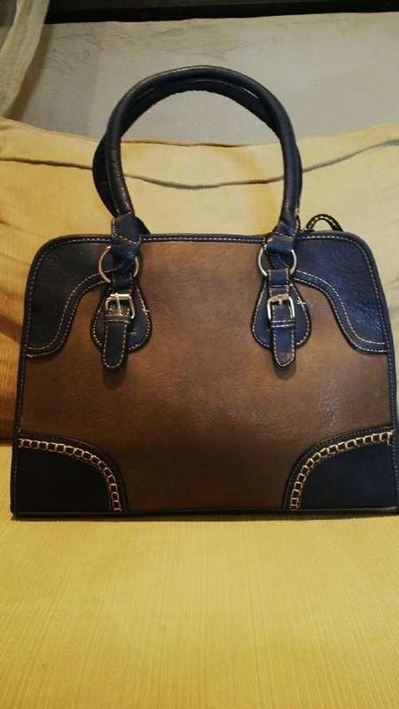 **Pretty Ladies Grey/Blue PU Leather Handbag With Beautiful Detail & Design**BRAND NEW**
