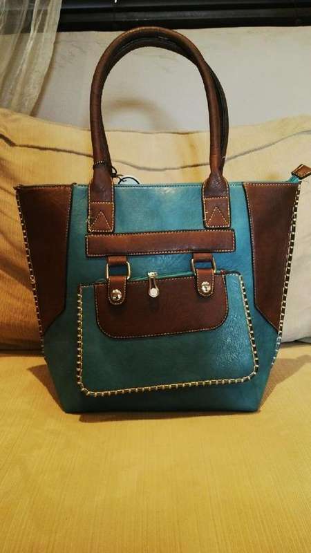***Stunning Ladies 2pc Blue/Tan PU Leather Handbag***BEAUTIFUL PIECE***BRAND NEW***