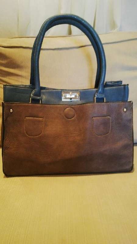 **Stunning Ladies Light Brown/Blue PU Leather Handbag With Beautiful Detail & Design**BRAND NEW**
