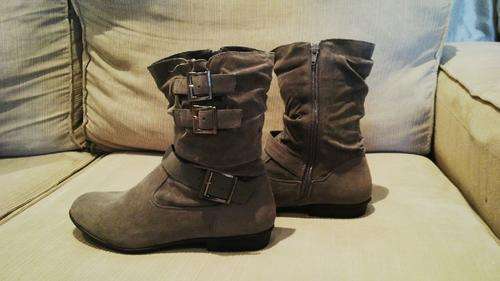 ***NEW DESIGN***Cute & Funky Ladies Short Grey Suede Like Boots***Size 3 ONLY***STUNNING***