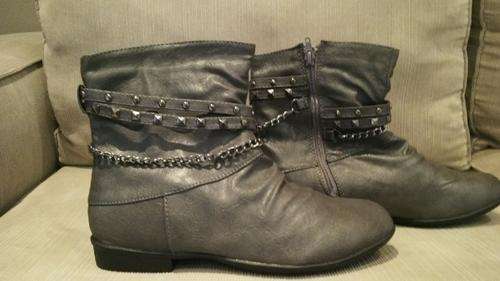 ***NEW DESIGN***Cute & Funky Ladies Short Grey Leather Like Boots***Size 5, 6, 7 ONLY***STUNNING***