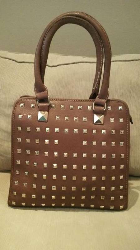 **NEW**Stunning Ladies 2pc TAN/GOLD PU Leather Handbag With Beautiful Detail & Design***BRAND NEW**