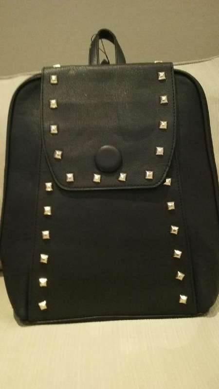 **Stunning Ladies Black/Gold PU Leather Bag***Handbag & Backpack***BRAND NEW**
