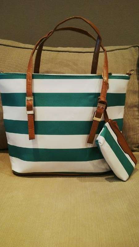 **NEW**Stunning Ladies 3PC Handbag With Beautiful Detail & Design**4 Colours**BRAND NEW**
