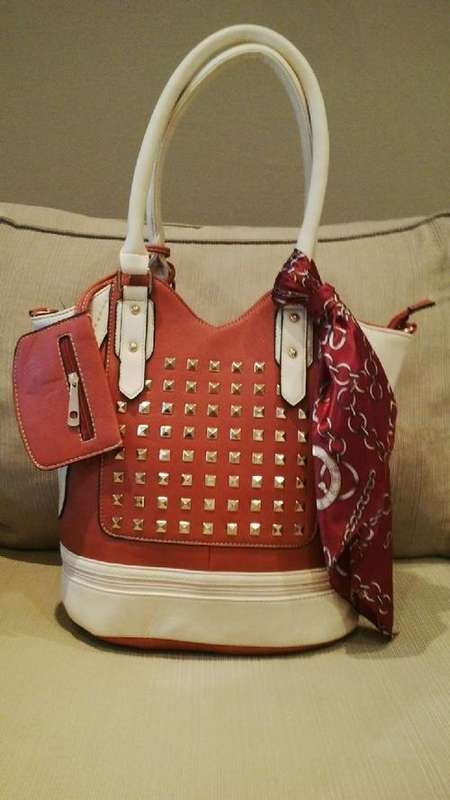 ***NEW**Stunning Ladies 4PC ORANGE/RUST/CREAM PU Leather Handbag With Beautiful Detail & Design***