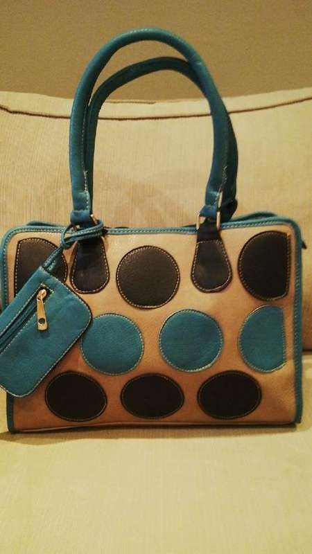 ***NEW**Stunning Ladies 3PC BEIGE/BLUE/BLACK PU Leather Handbag With Beautiful Detail & Design***